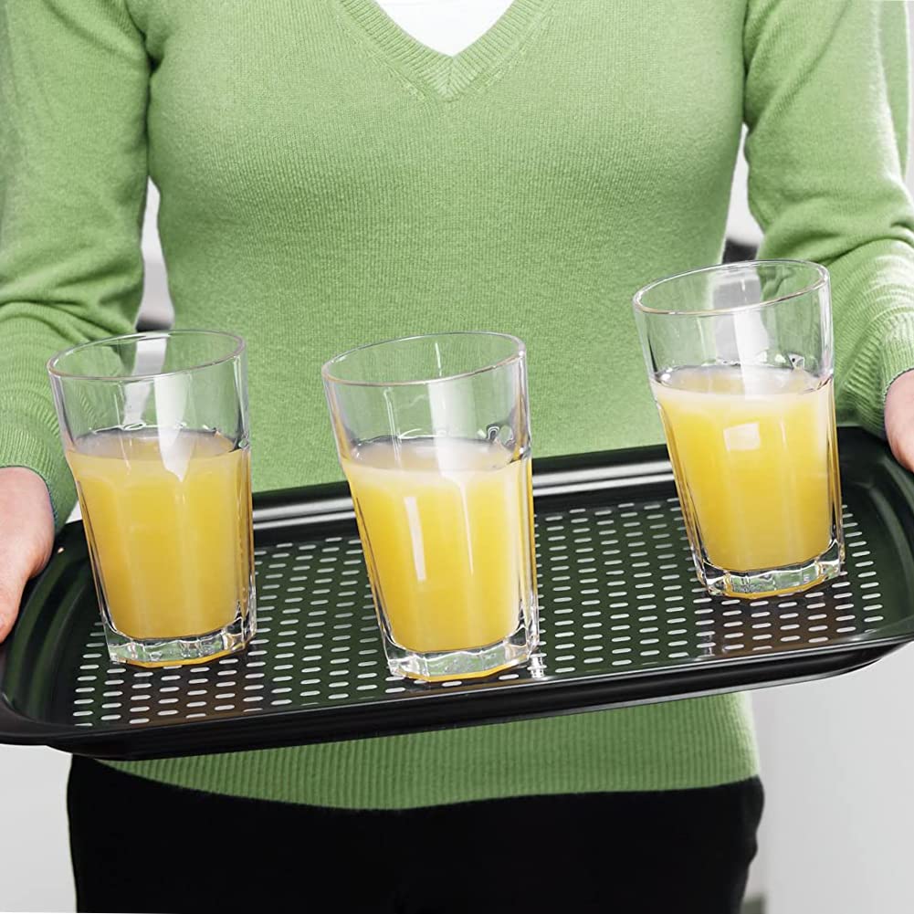 Bandejas ECOIOU apilables para ahorrar espacio en eventos.
