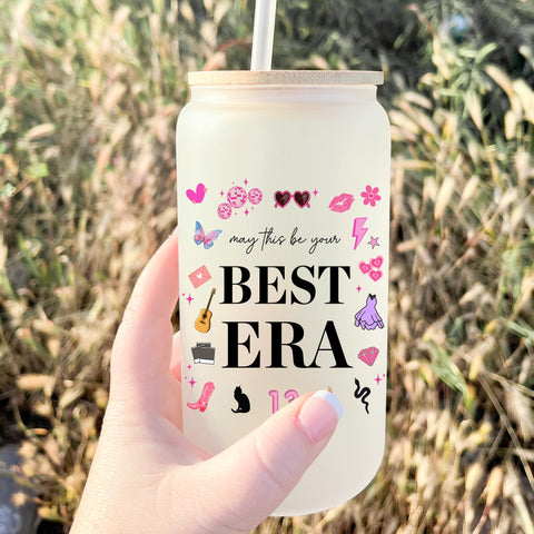 Diseño con frase motivadora en el vaso Eddirayla, inspira momentos positivos durante el día.
