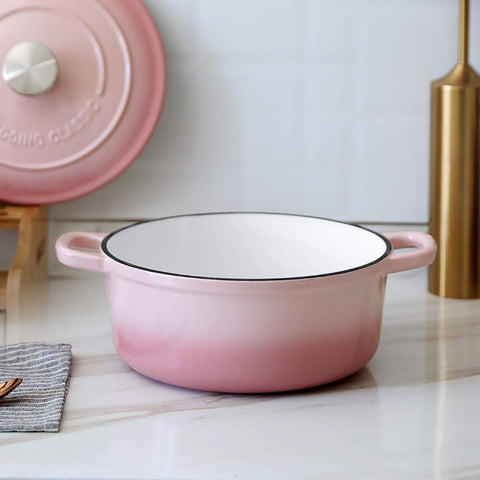 Superficie esmaltada brillante de EDGING CASTING facilita limpieza y mantenimiento.