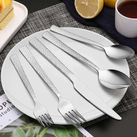 Cubiertos E-far aptos para lavavajillas para limpieza rápida.