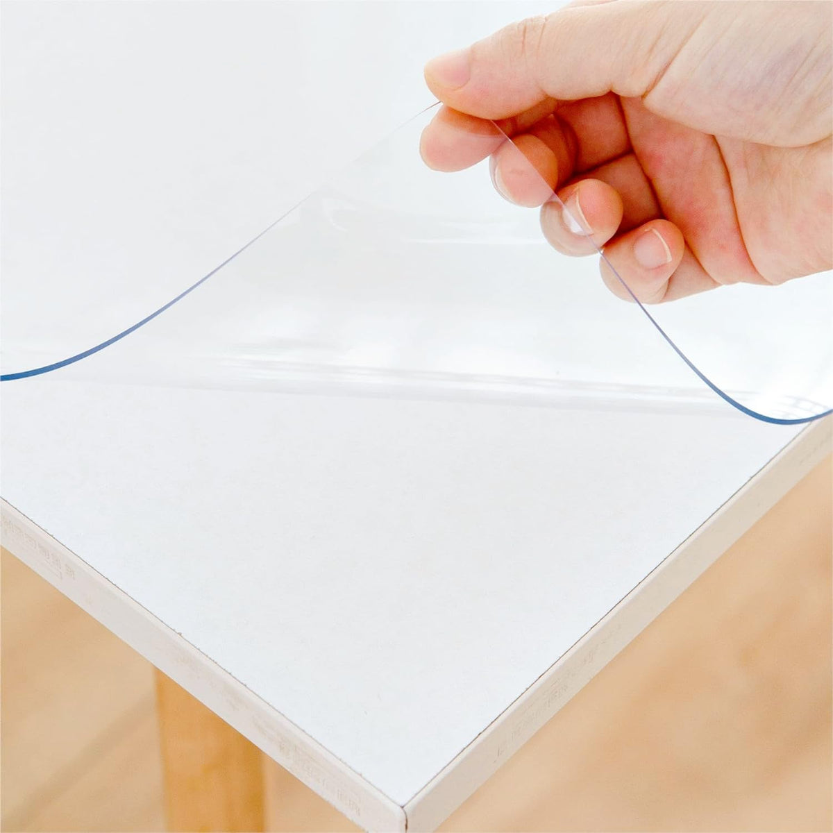 Protector de mesa Eisdroma transparente de 14x24 pulgadas para evitar arañazos.