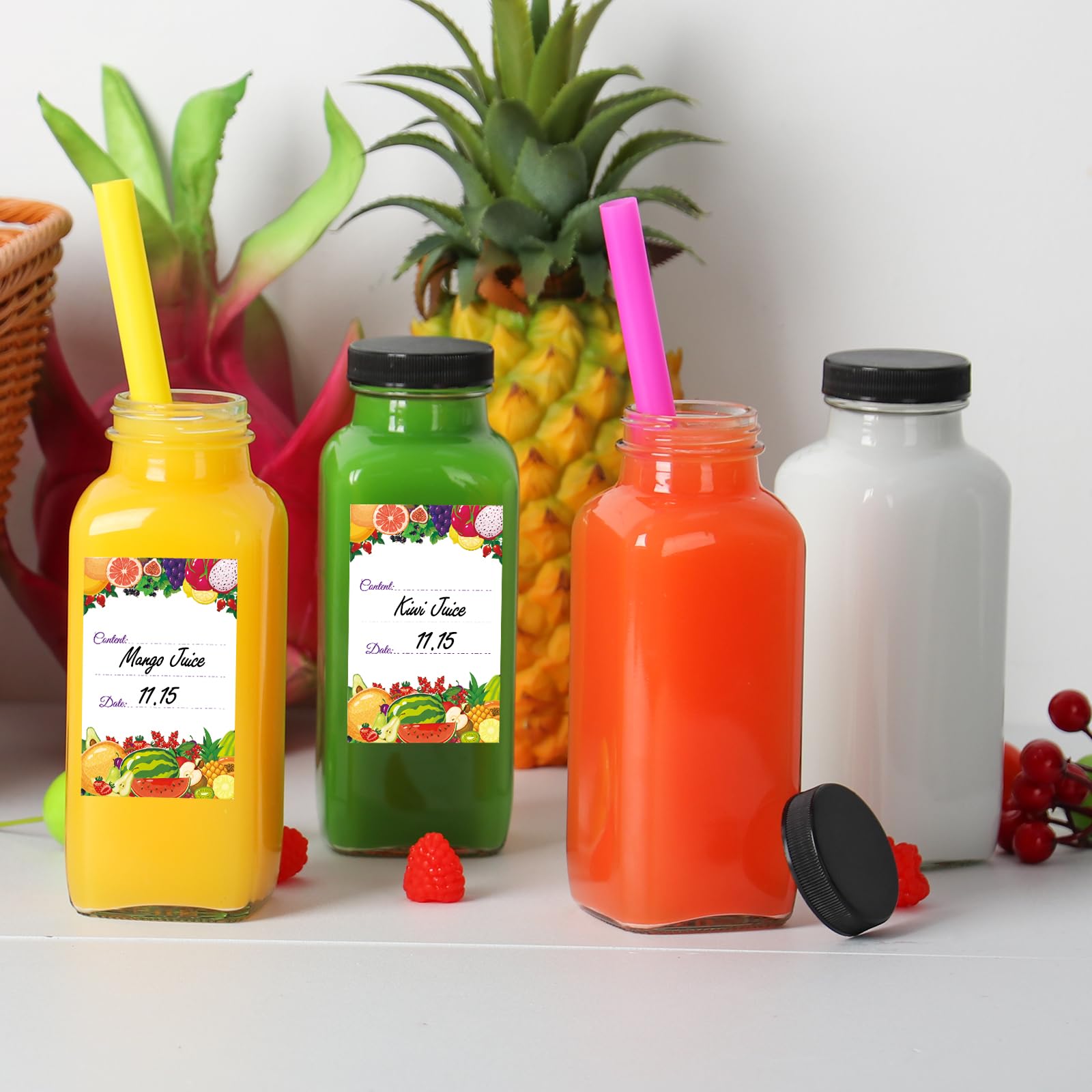 Botellas EkkoVla de vidrio claras para jugos y bebidas refrigerables.