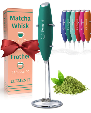 Elementi batidora eléctrica de matcha en acción, espuma cremosa en segundos.