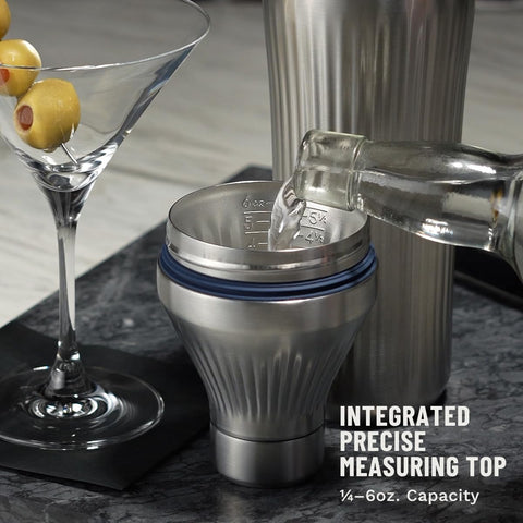 Elevated Craft Diamond Edition coctelera 28oz, colador integrado para vertidos limpios.