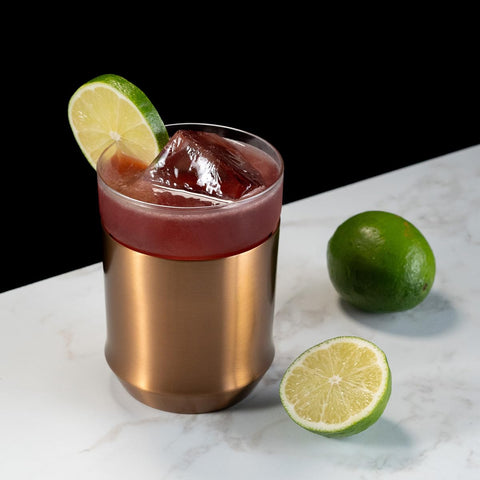 Elevated Craft Hybrid Cocktail Glass inserto evita sabor metálico en cócteles.