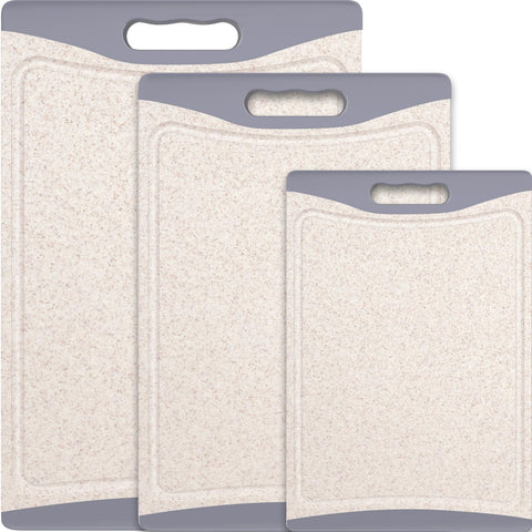 Empune tabla de cortar extra grande, amplia superficie para carnes y verduras.