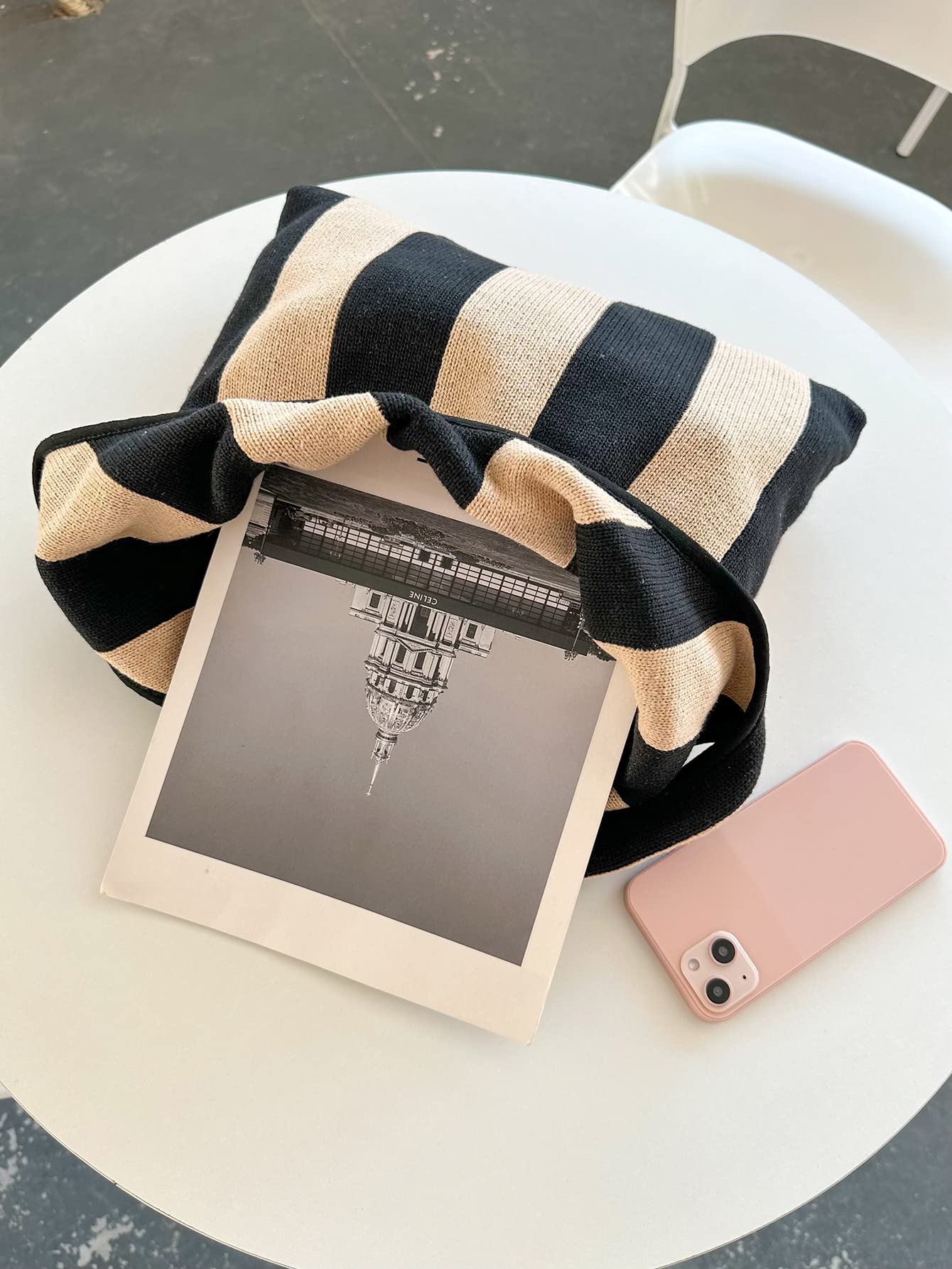 Bolso ENBEI ligero y portátil, perfecto para salidas.