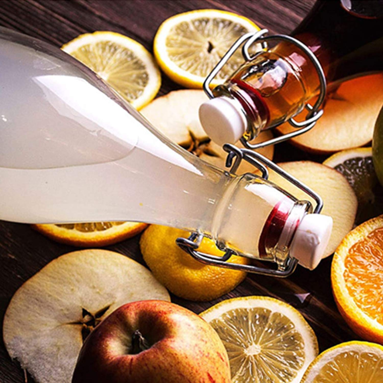 Botellas Encheng de vidrio reutilizables para bebidas caseras.