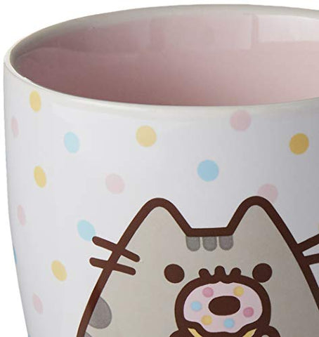 Enesco Pusheen rosquilla, vista lateral con rosquilla, perfecta para bebidas matutinas.