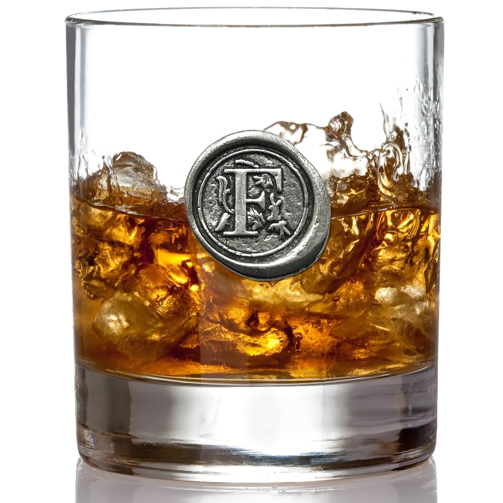 Caja regalo crema y negra con emblema de la English Pewter Company.