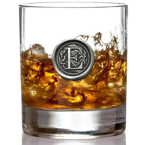 Regalo para hombre: vaso whisky con inicial personalizado de English Pewter Company.