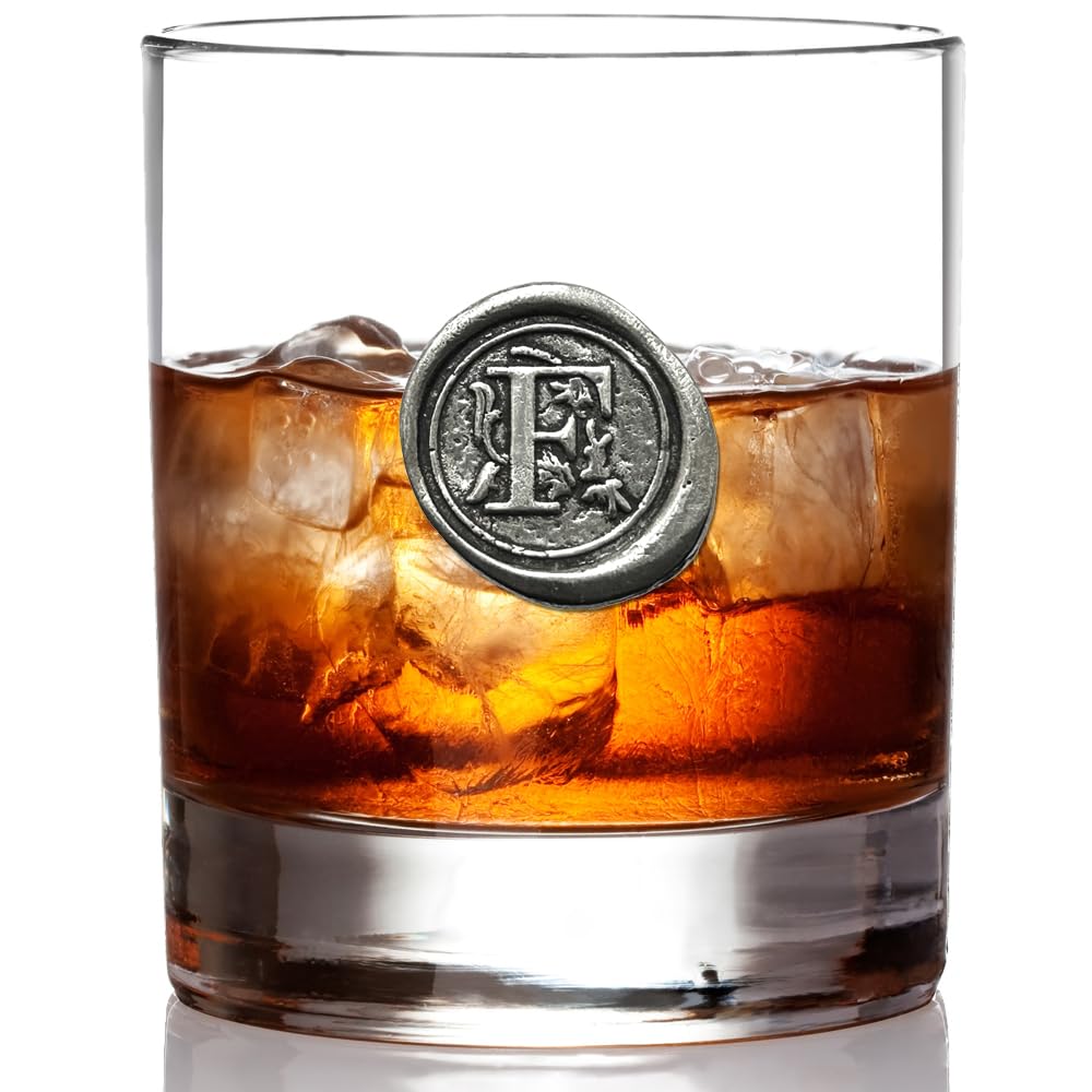 Vaso whisky detalle-capacidad 11oz y diseño elegante de English Pewter Company.