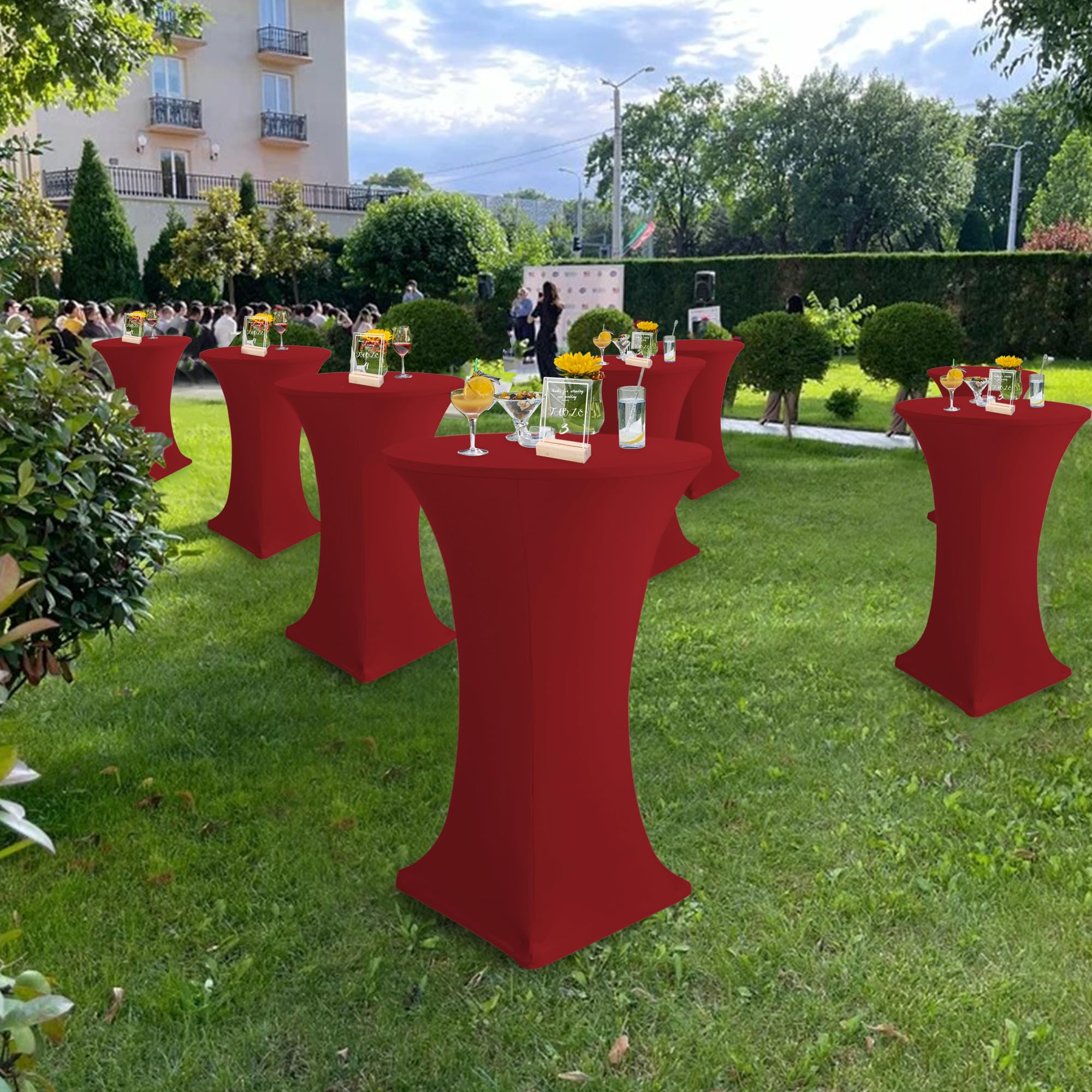 Rojo vibrante Enjoyidea realzando la decoración navideña en eventos
