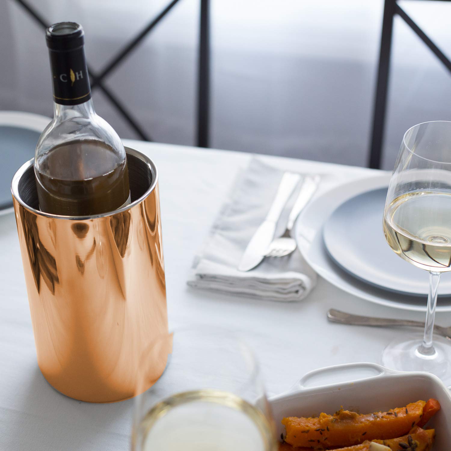 Enoluxe diseño pulido: eleva la elegancia del conjunto de mesa.