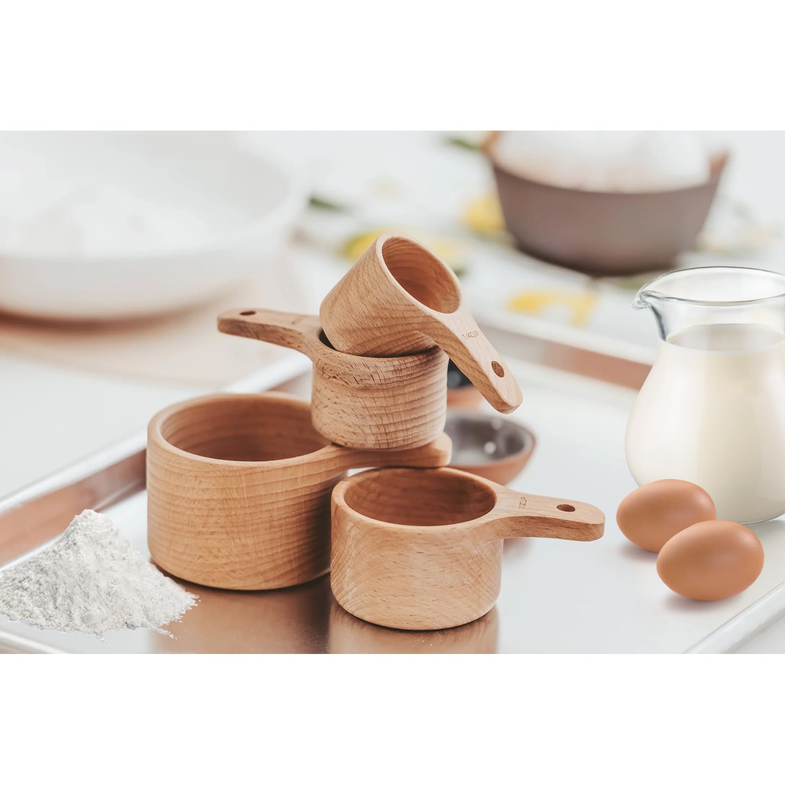 Esie Houzie: un tercio de taza en madera, precisión constante para recetas.