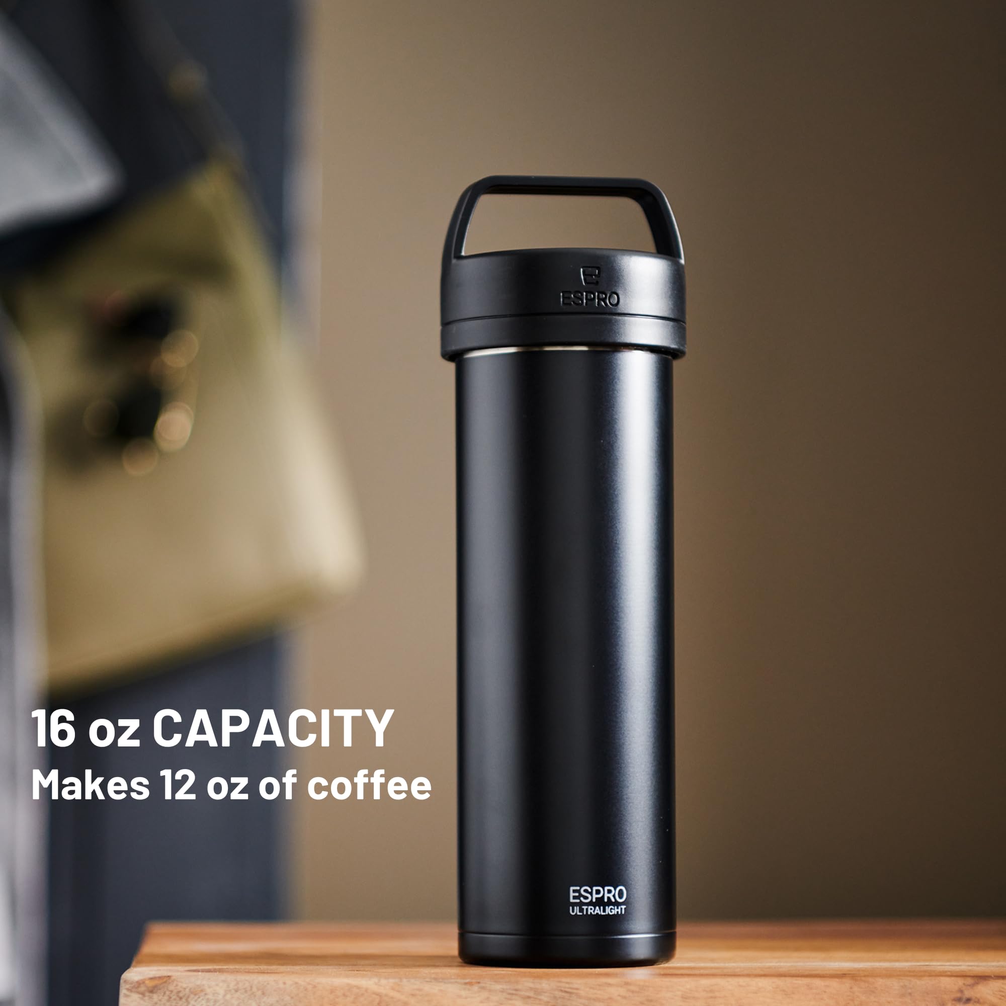 Espro P0 mantiene caliente el café durante horas para pausas largas.