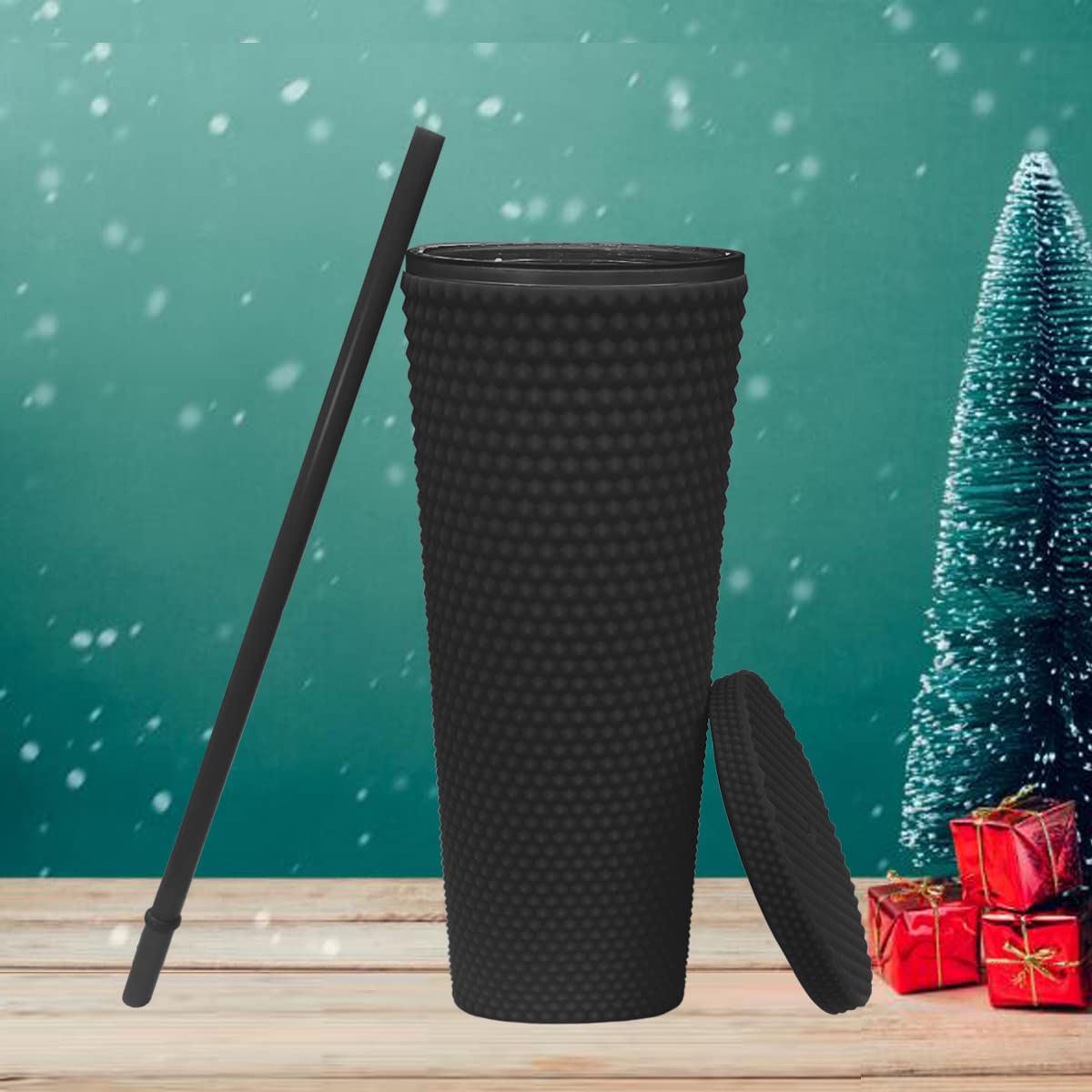 Essasea tumbler capacidad 24oz, perfecto para café o smoothies durante el día.