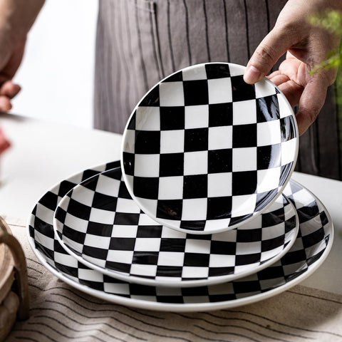 Diseño minimalista que complementa cualquier decoración, desde cena casual hasta evento especial de Euisail.