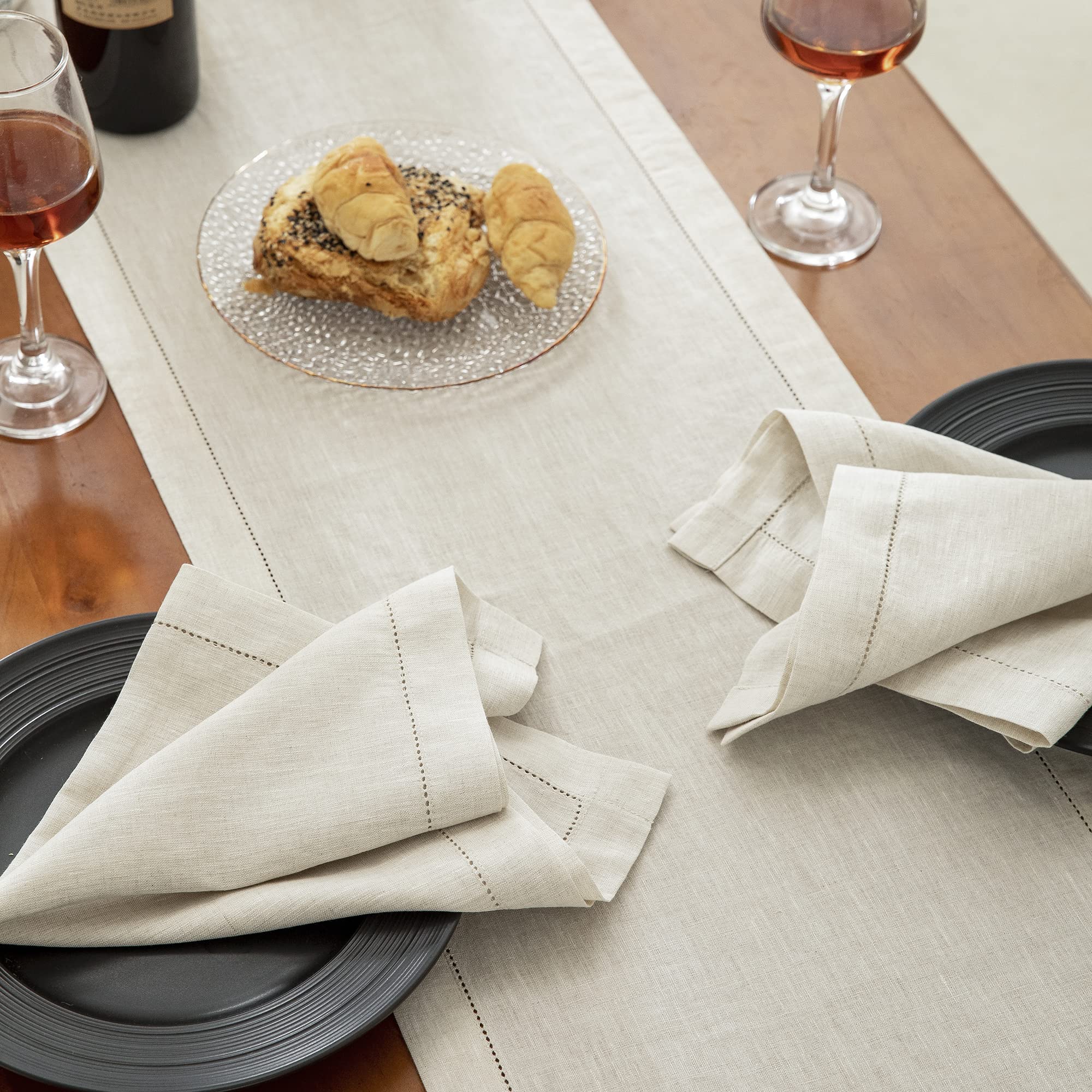 Mantel EVERLY para bodas, aporta elegancia natural a la mesa.