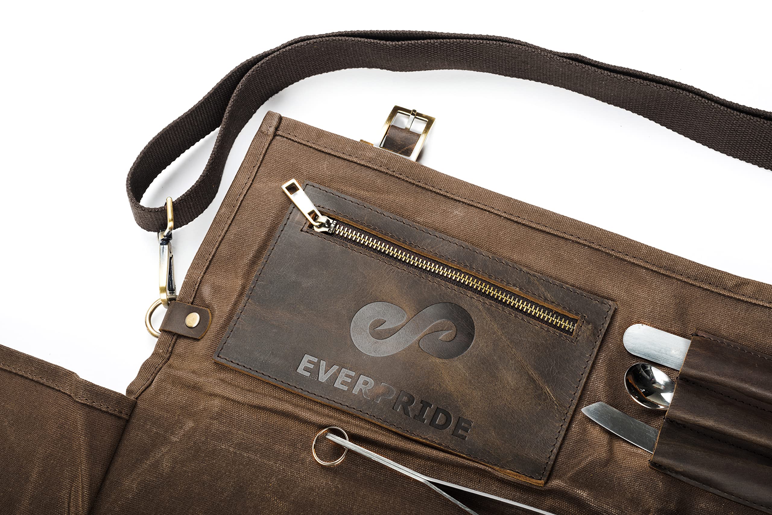 EverPRIDE diseño compacto mantiene los cuchillos seguros y listos.