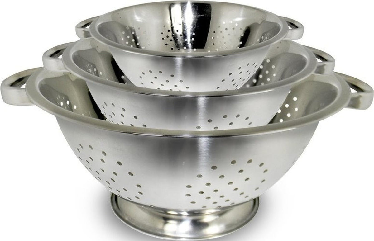 ExcelSteel: coladores inoxidables con pulido interior para escurrir frutas y verduras.