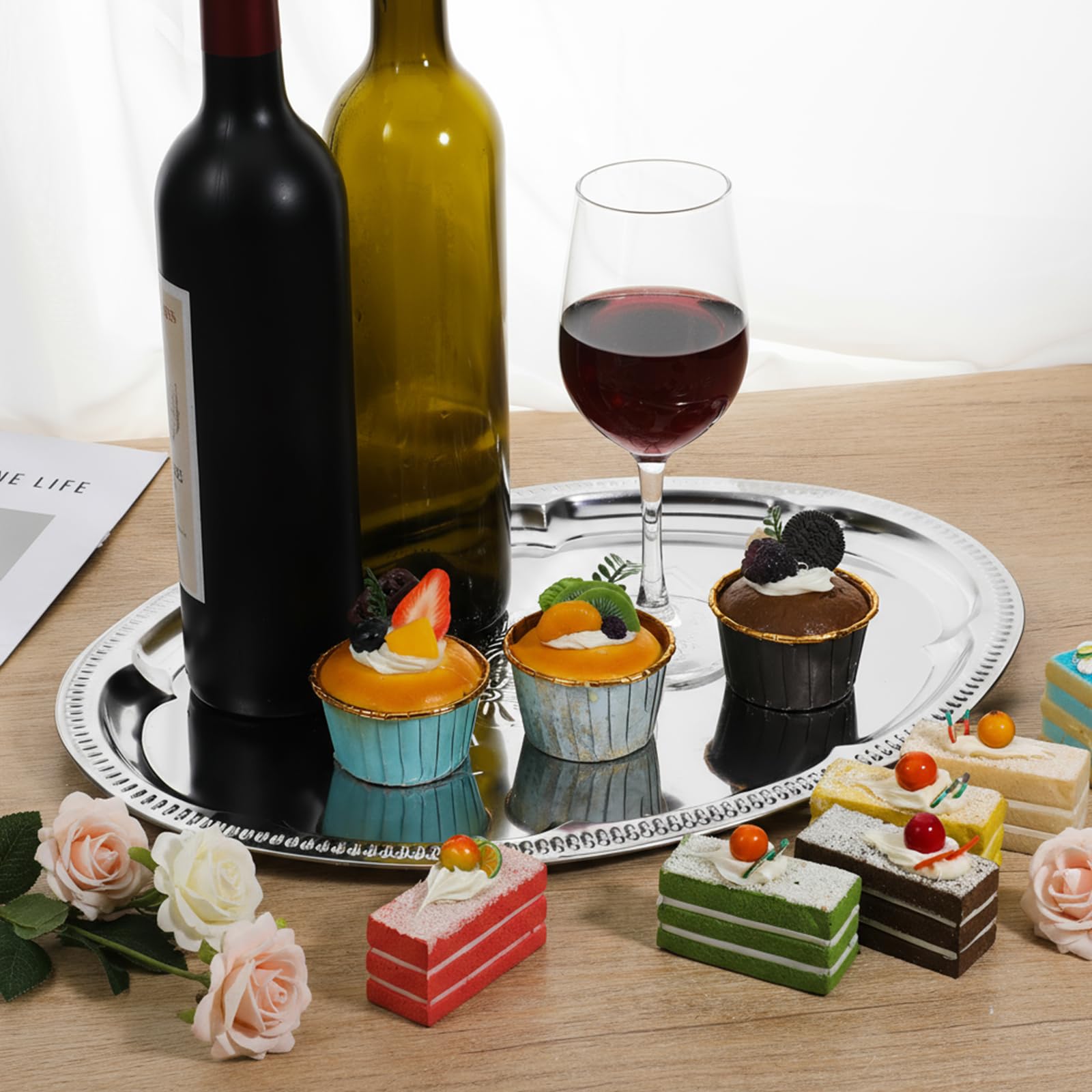 Bandeja Exclaith para aperitivos y dulces, perfecta para eventos.
