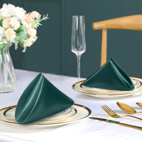 Eychei mesa de boda con servilletas satinadas para un ambiente refinado.