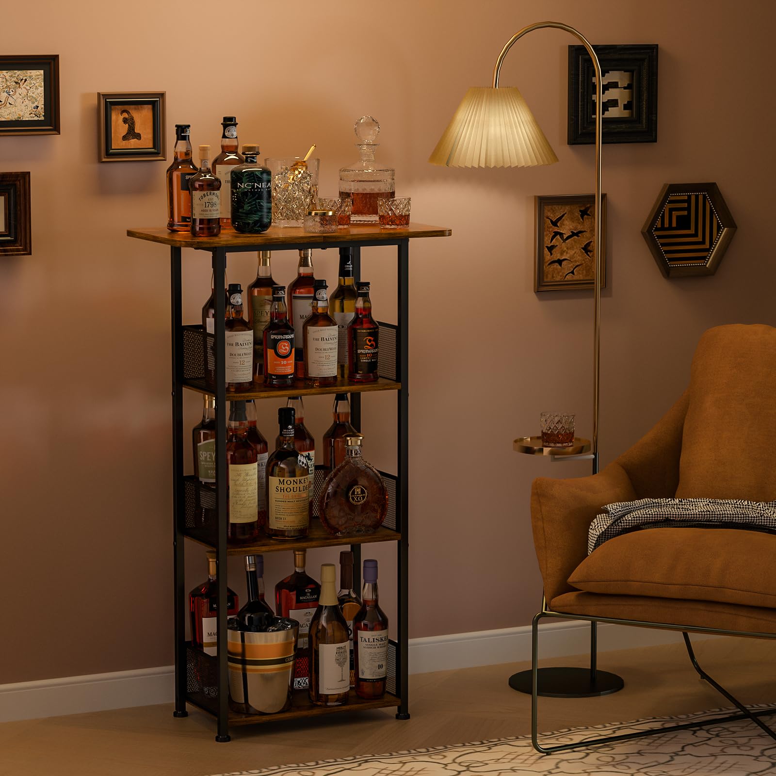 Eyteenokk estante, superficie amplia para copas y decoraciones.