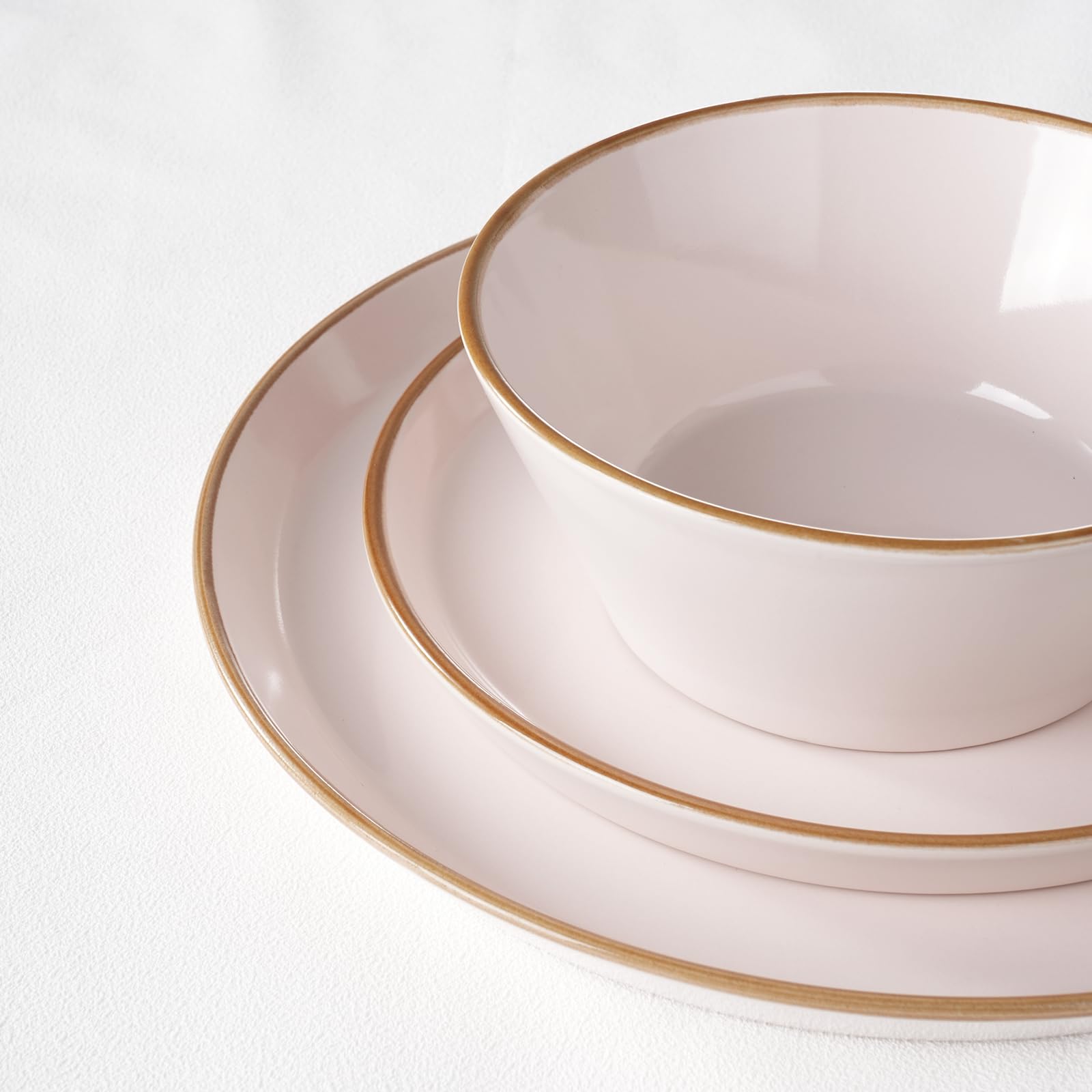 Famiware Saturn acabado resistente a arañazos protege superficies de mesa durante comidas