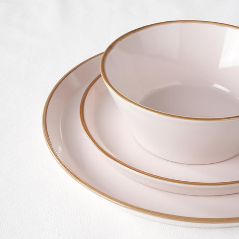 Famiware Saturn acabado resistente a arañazos protege superficies de mesa durante comidas
