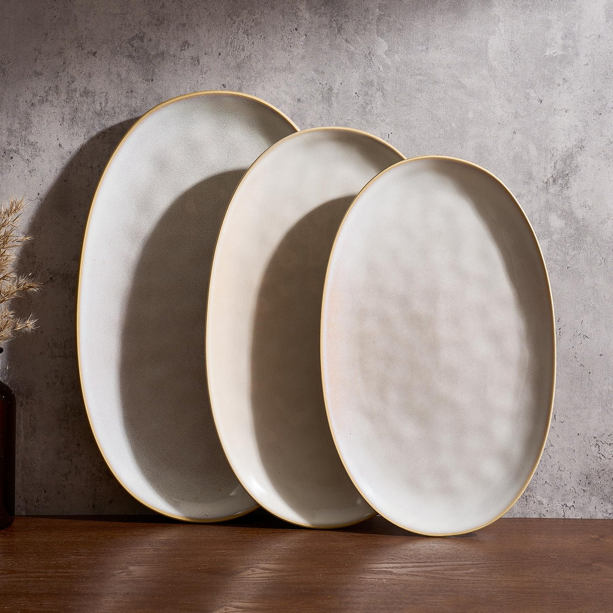 Bandeja oval Famiware grande con diseño ondulado, ideal para entrantes y platos principales.