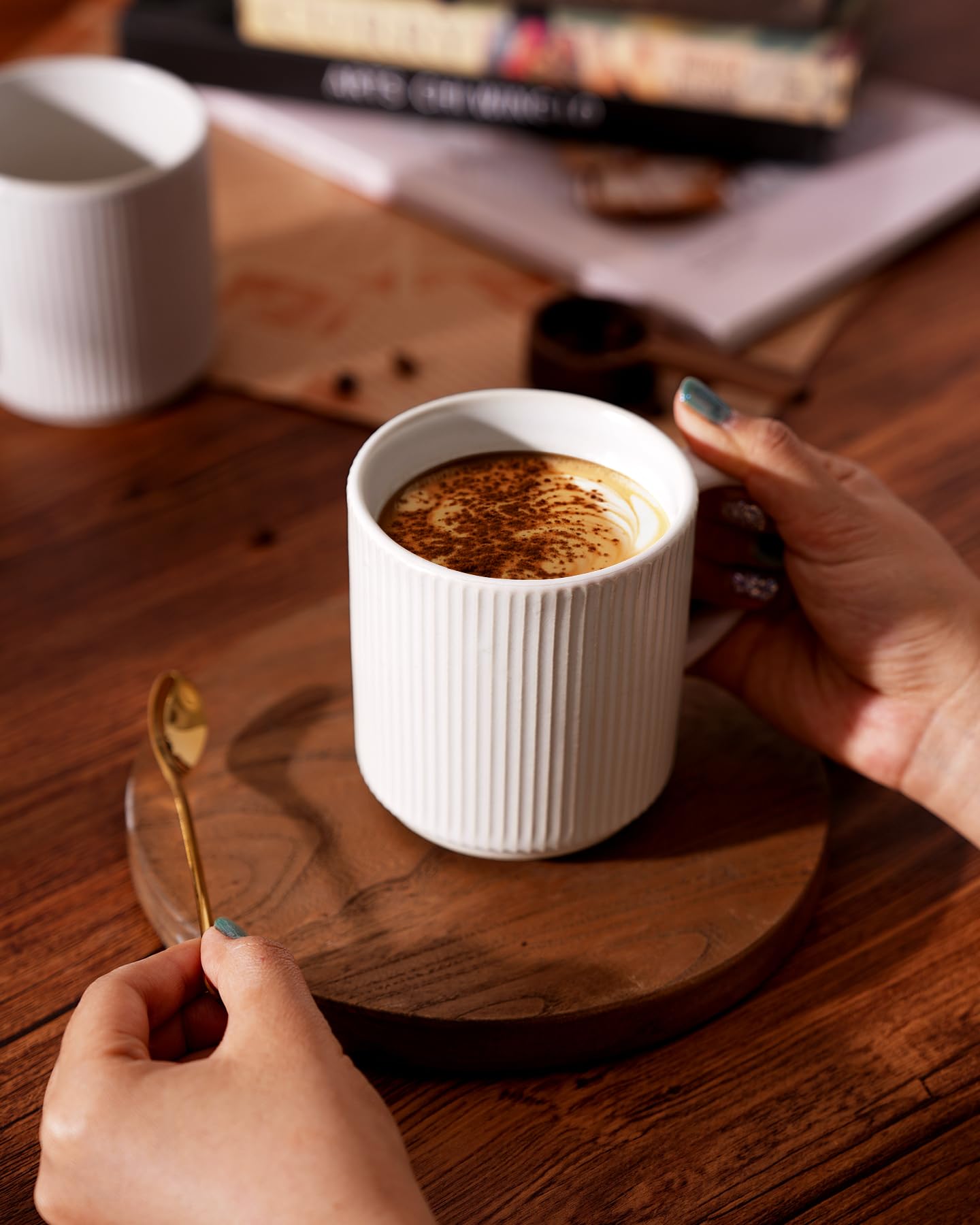 Famiware: taza resistente a golpes, ideal para uso diario.