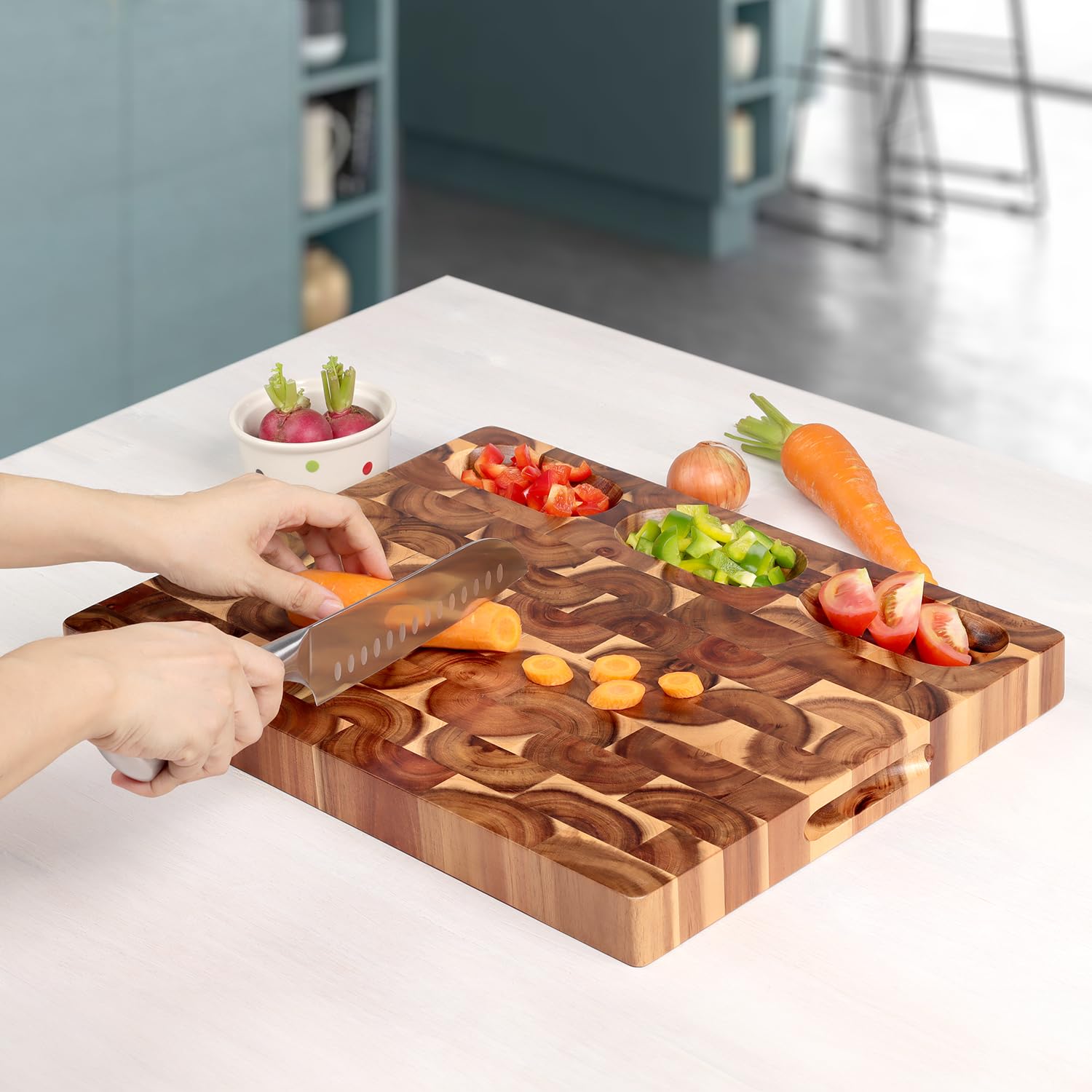 FANICHI Acacia: superficie resistente y segura para múltiples tareas de cocina.