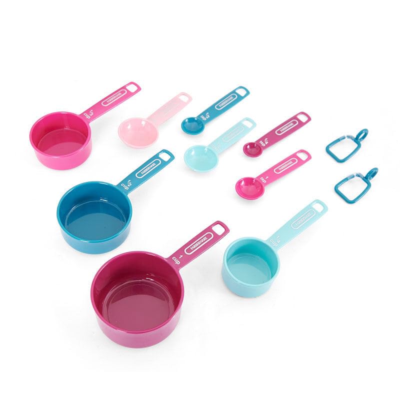 Farberware juego de tazas y cucharas con diseño apilable para ahorrar espacio.