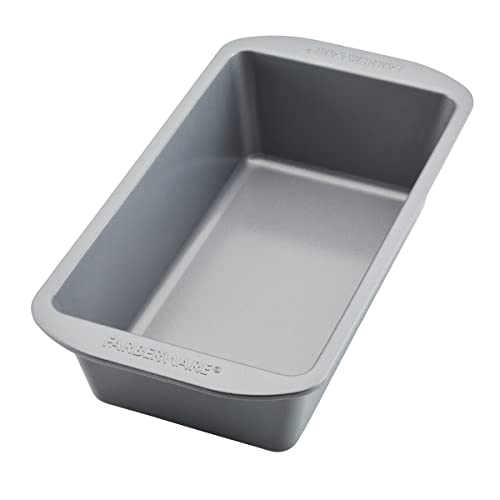 Farberware GoldenBake: molde gris antiadherente con desmolde fácil.
