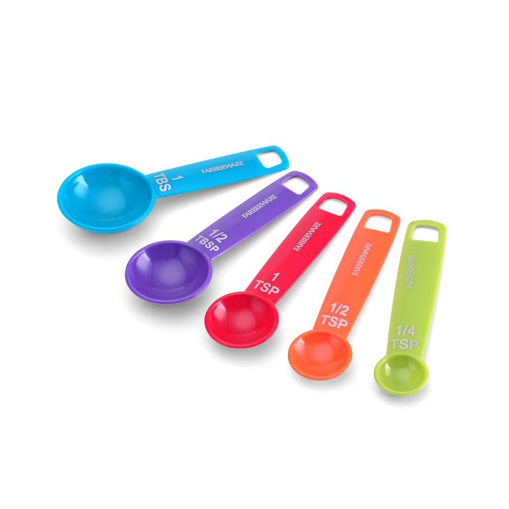 Farberware medidas claras en mango, lectura rápida en la cocina.