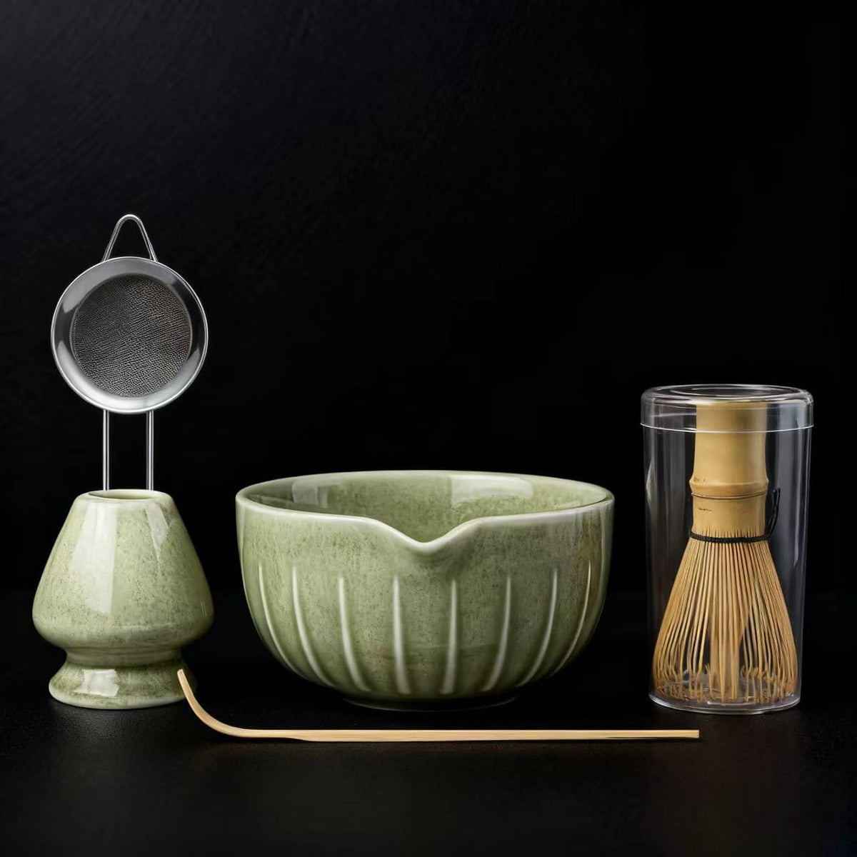 Farielyn-X batidor de matcha de bambú para una mezcla suave y espumosa.