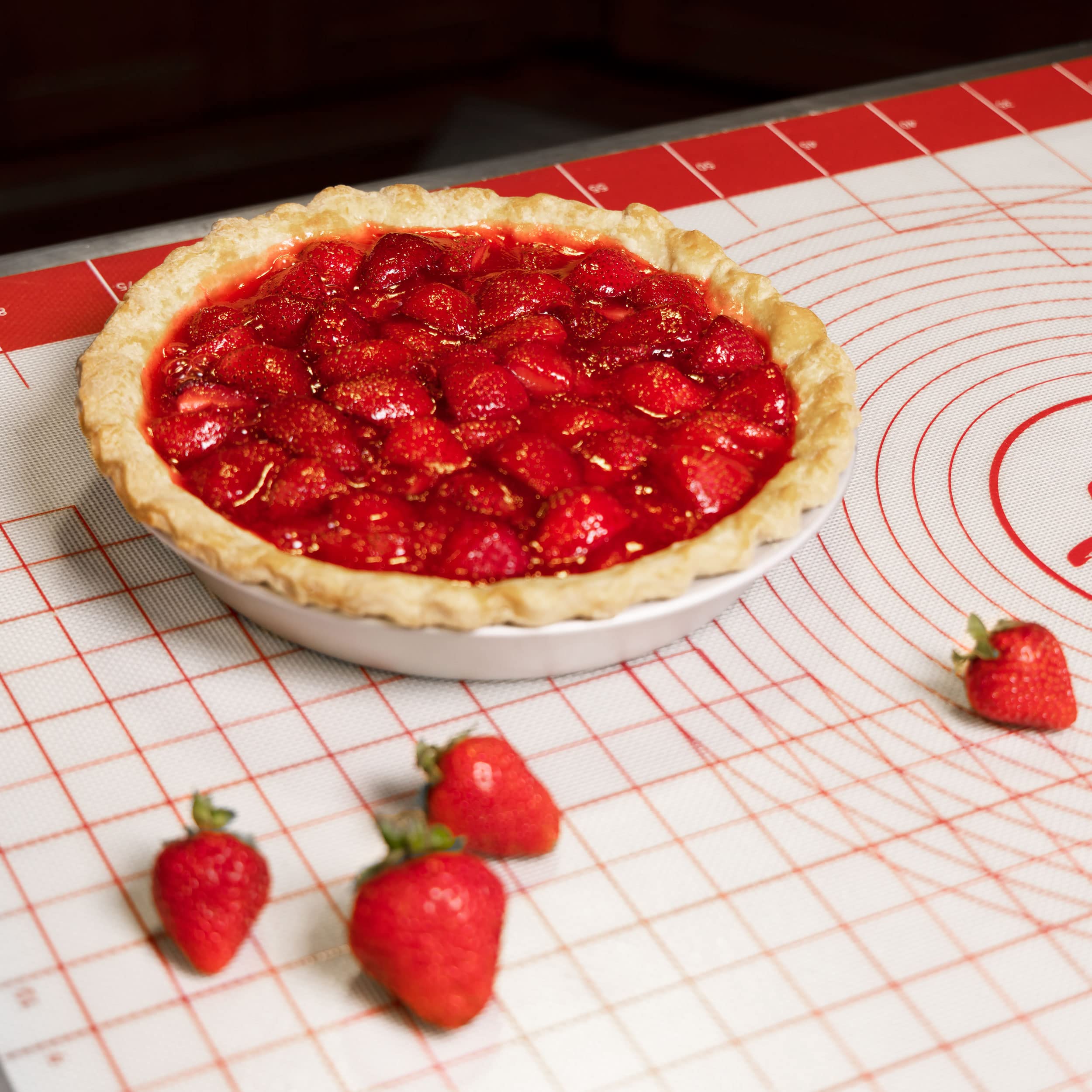 Fat Daddio's PIE-12 ofrece profundidad de 1,5 pulgadas para rellenos generosos.
