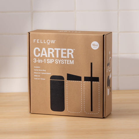 Aislamiento al vacío de Fellow Carter mantiene bebidas calientes o frías.