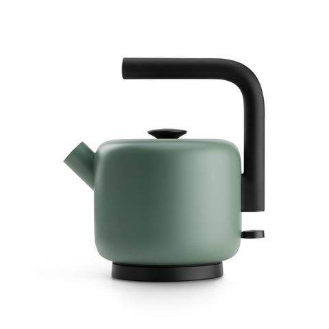 Hervidor eléctrico Fellow Clyde con diseño moderno para hervir agua rápidamente.