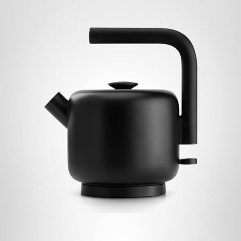 Tetera Clyde de Fellow diseñada para preparar té, café y ramen de forma cómoda.