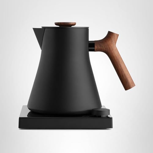 Fellow Corvo EKG Edición Estudio diseño California para cocina contemporánea.