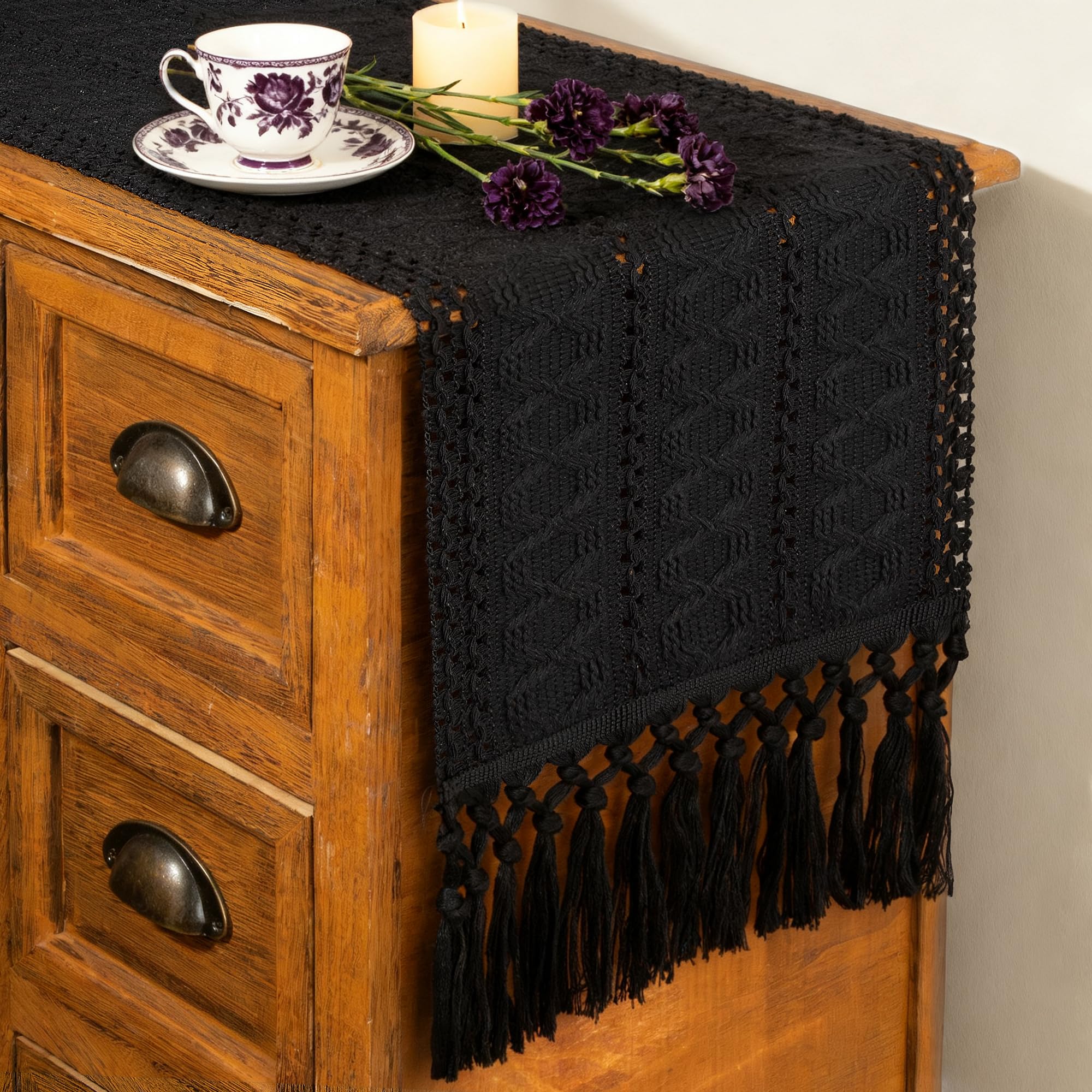 Camino de mesa FEXIA con macramé 72 pulgadas para comedor bohemio.