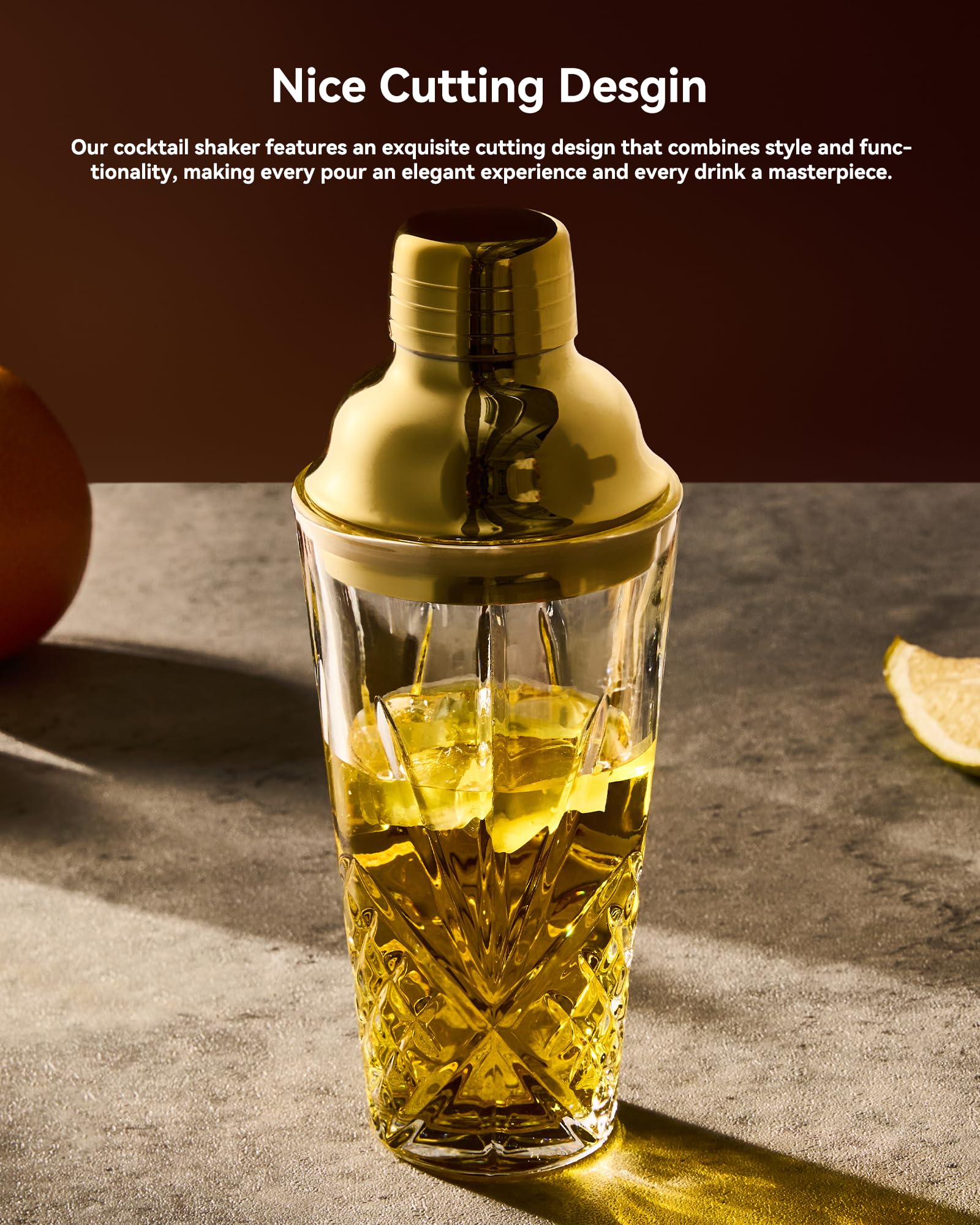 Fioance coctelera dorada para Navidad, diseño brillante en cristal.