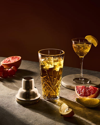 Diseño texturizado Fioance cristal ofrece presencia elegante en la mesa