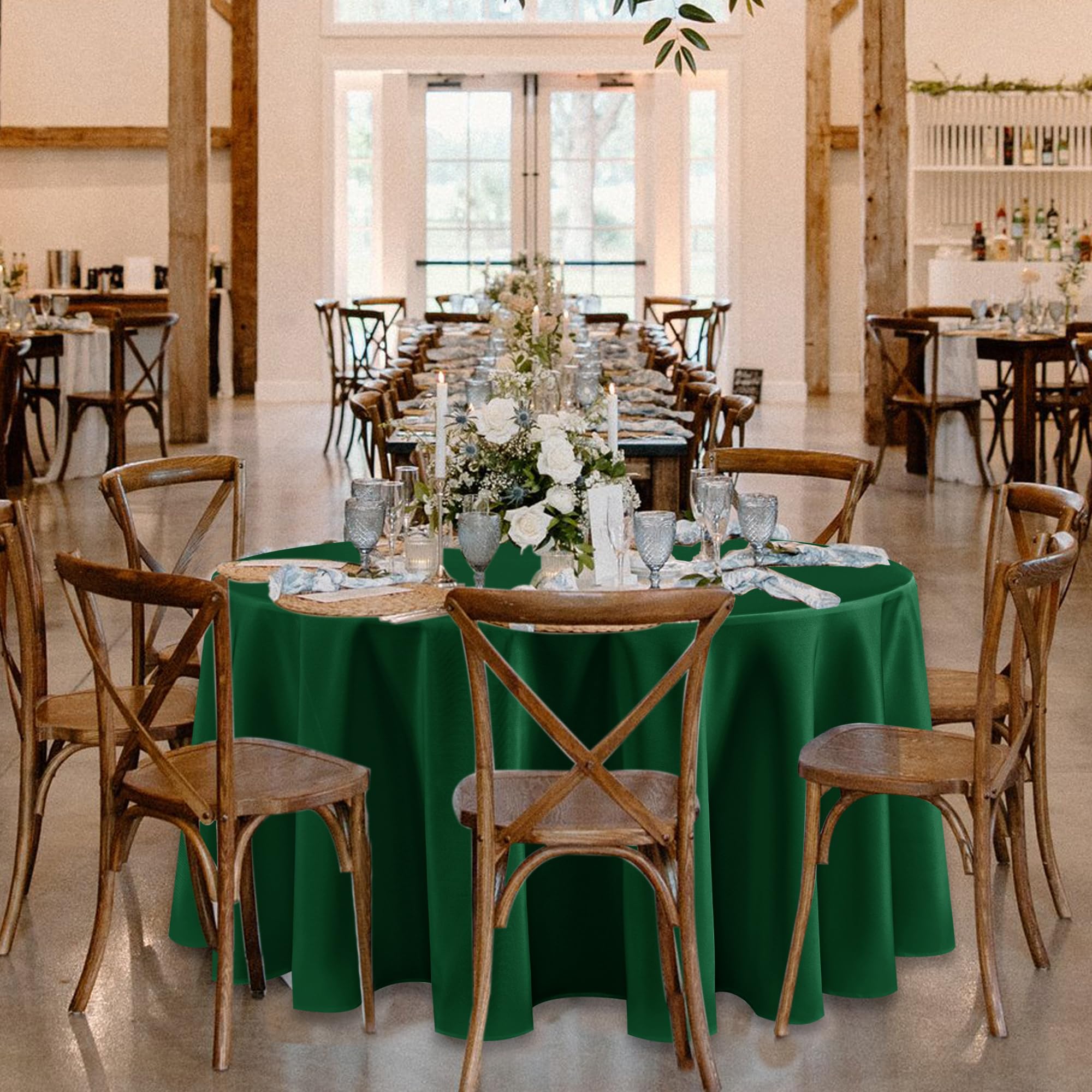 Mantel Fitable verde bosque para arreglos de mesa festivos.