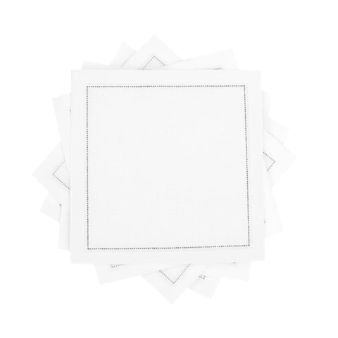Five Star Napkins primer plano de servilleta blanca algodón, textura suave.