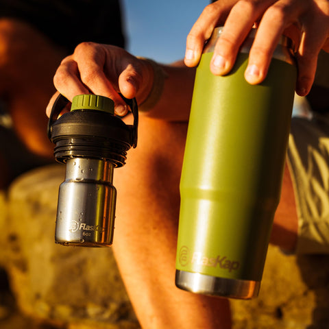 Flaskap FreePour: uso-externo-actividades-al-aire-libre ideal para navegación, eventos y camping