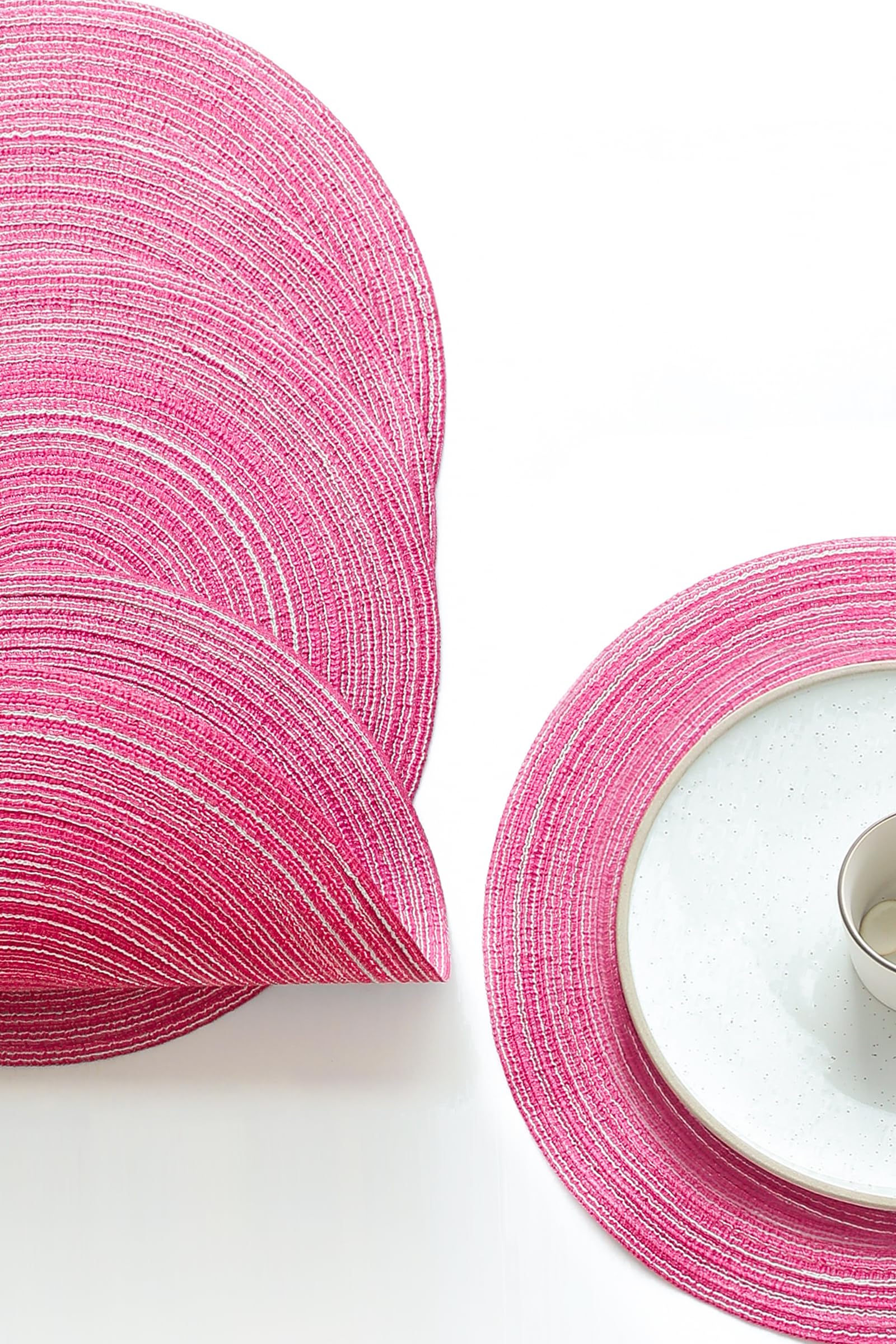 Floroom manteles trenzados resistentes al calor, ideales para comidas diarias.
