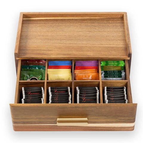Flyiee organizador de té de acacia en mostrador, diseño práctico.